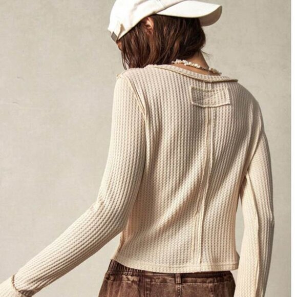 Heart Break Los Angeles Henley Tee NWT - Picture 4 of 5